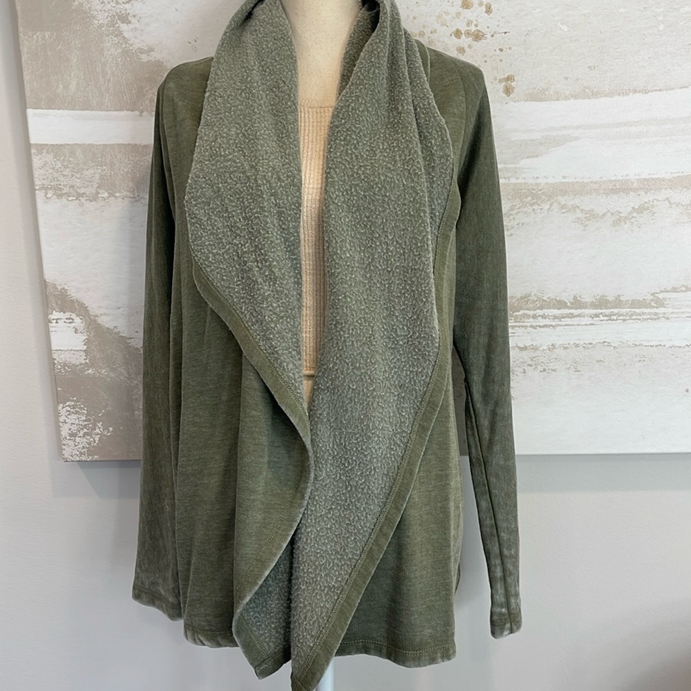 LUCKY BRAND Open Front Cardigan in Army green size small
